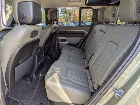 Used 2020 Land Rover Defender 110 HSE image 13