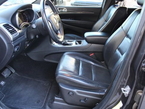 Used 2019 Jeep Grand Cherokee Limited w/ Luxury Group II image 16