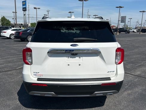 Used 2021 Ford Explorer XLT w/ Equipment Group 202A AWD/4WD image 13