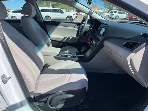 Used 2016 Hyundai Sonata SE image 17