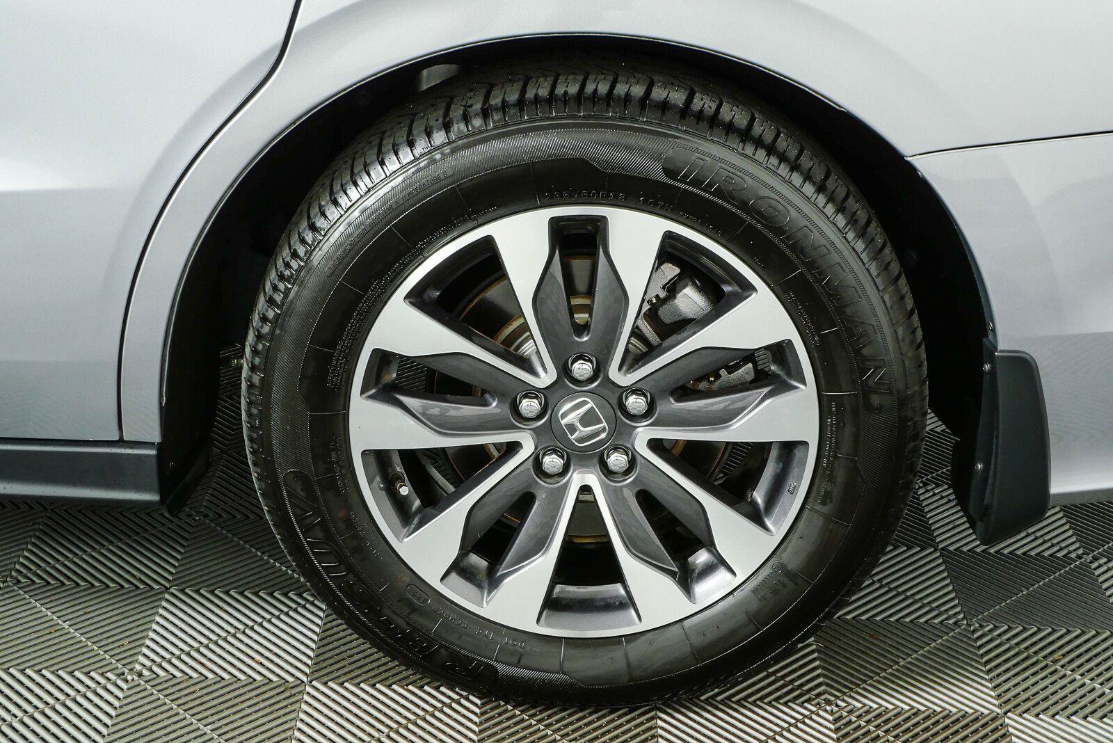 Used 2024 Honda Odyssey EX-L image 39