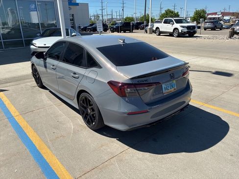 Used 2025 Honda Civic Sport image 3