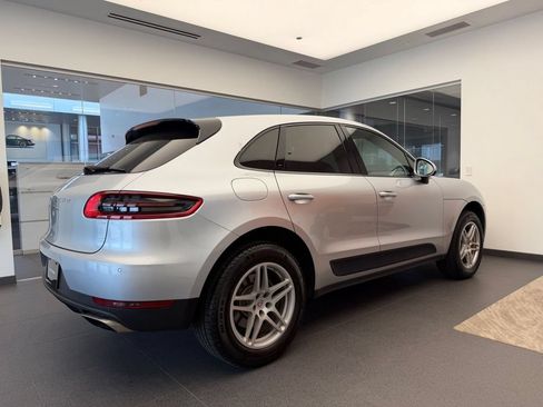 Used 2017 Porsche Macan AWD/4WD image 7