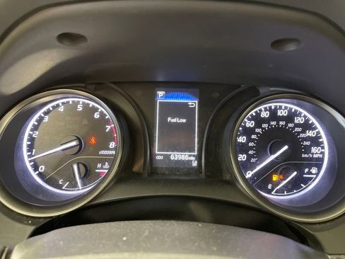 Certified 2022 Toyota Camry SE image 18