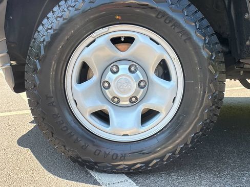 Used 2023 Toyota Tacoma SR w/ SR Convenience Package AWD/4WD image 25