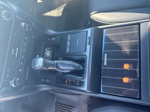 Used 2023 Lexus GX 460 Premium w/ Premium Package image 28