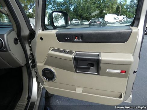 Used 2003 HUMMER H2 w/ Preferred Equipment Group image 51