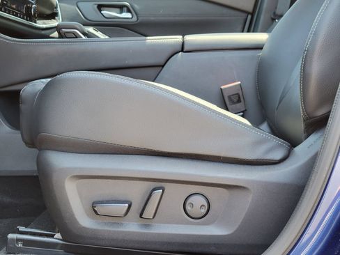 Used 2023 Nissan Rogue SL w/ SL Premium Package FWD image 24