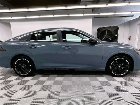 New 2026 Nissan Sentra SR w/ SR Premium Package FWD image 19