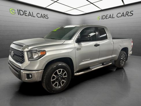 Used 2018 Toyota Tundra SR5 AWD/4WD image 1