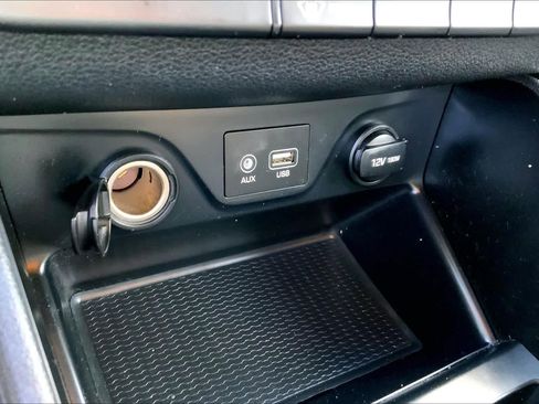 Used 2019 Hyundai Tucson SE image 32