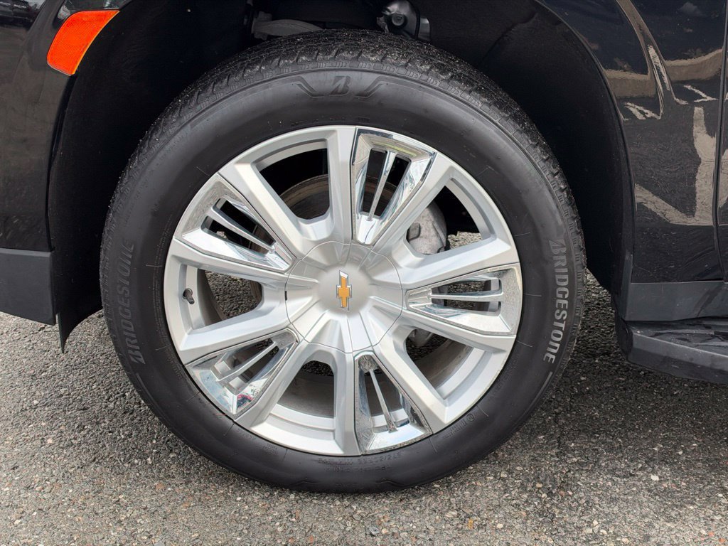 Used 2023 Chevrolet Tahoe High Country AWD/4WD image 3