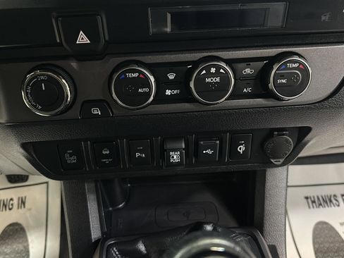 Used 2021 Toyota Tacoma TRD Off-Road w/ Advanced Technology Package image 22