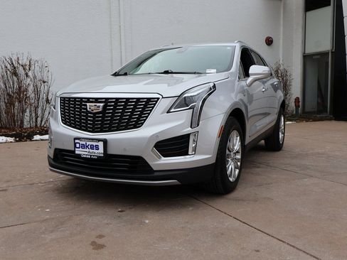 Used 2020 Cadillac XT5 Premium Luxury image 4