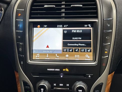 Used 2017 Lincoln MKX Reserve w/ Driver Assistance Package image 19