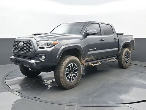 Used 2020 Toyota Tacoma TRD Sport AWD/4WD image 8