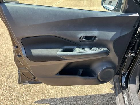 Used 2024 Nissan Kicks S FWD image 9