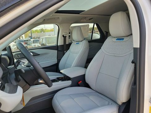 New 2026 Ford Explorer Platinum AWD/4WD image 12