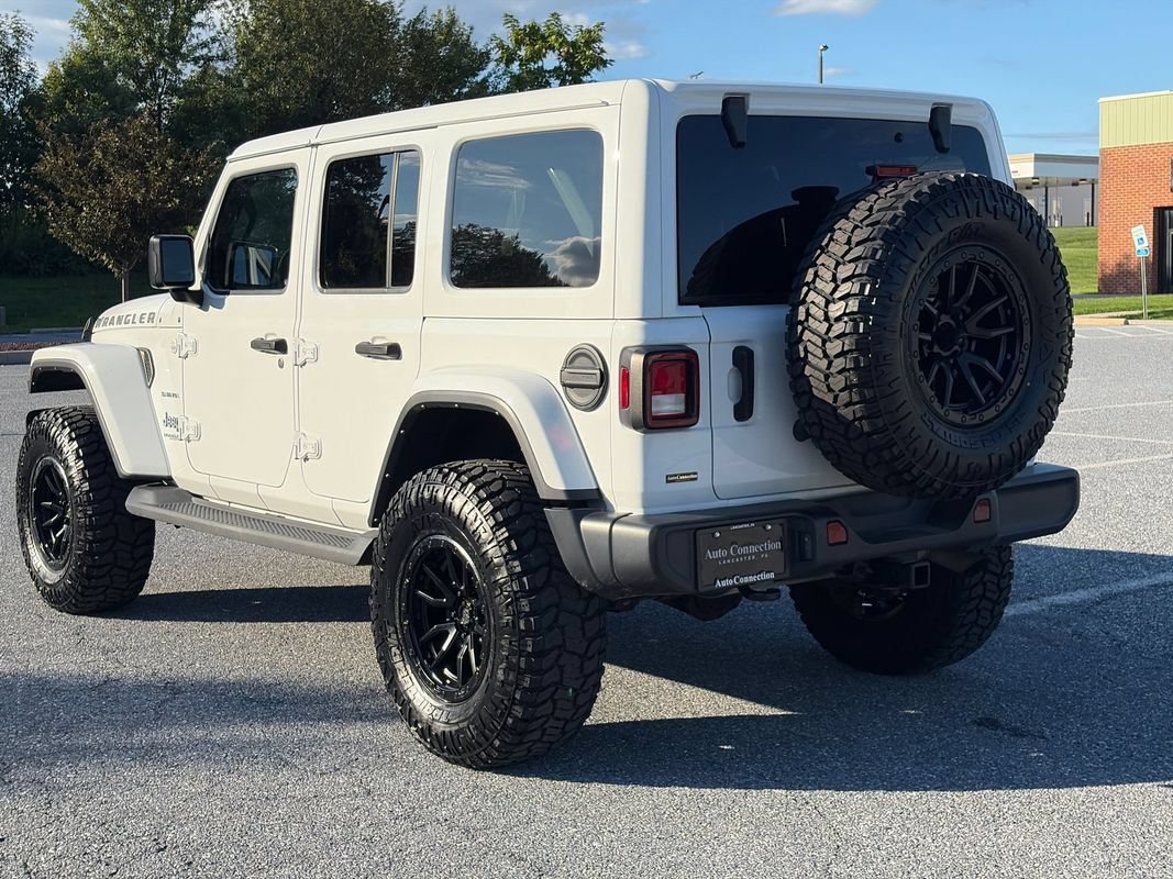 Used 2021 Jeep Wrangler Unlimited Sahara w/ Uconnect 4C Nav & Sound Group AWD/4WD image 5