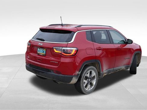 Used 2018 Jeep Compass Limited w/ Navigation Group FWD image 3