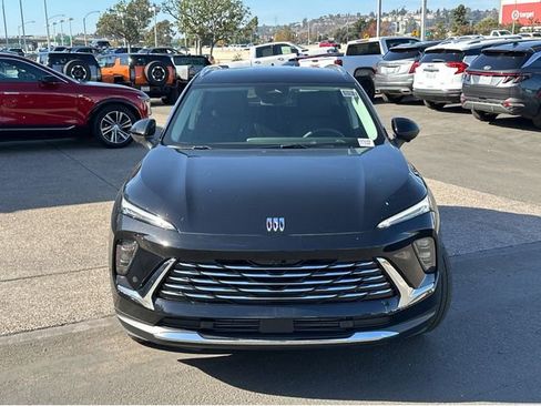 New 2025 Buick Envision Preferred image 2