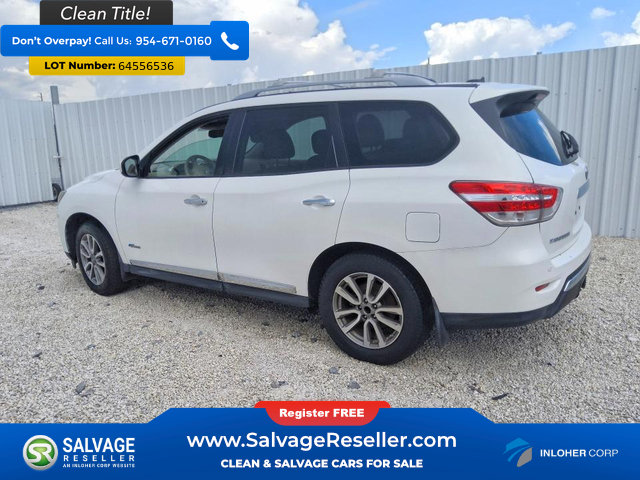 Used 2014 Nissan Pathfinder SL w/ SL Premium Package FWD image 3