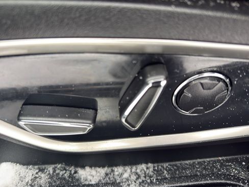 Used 2018 Lincoln MKC Black Label w/ Lincoln MKC Climate Package image 16