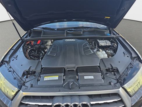 Used 2019 Audi Q7 3.0T Premium Plus w/ Premium Plus Package image 32