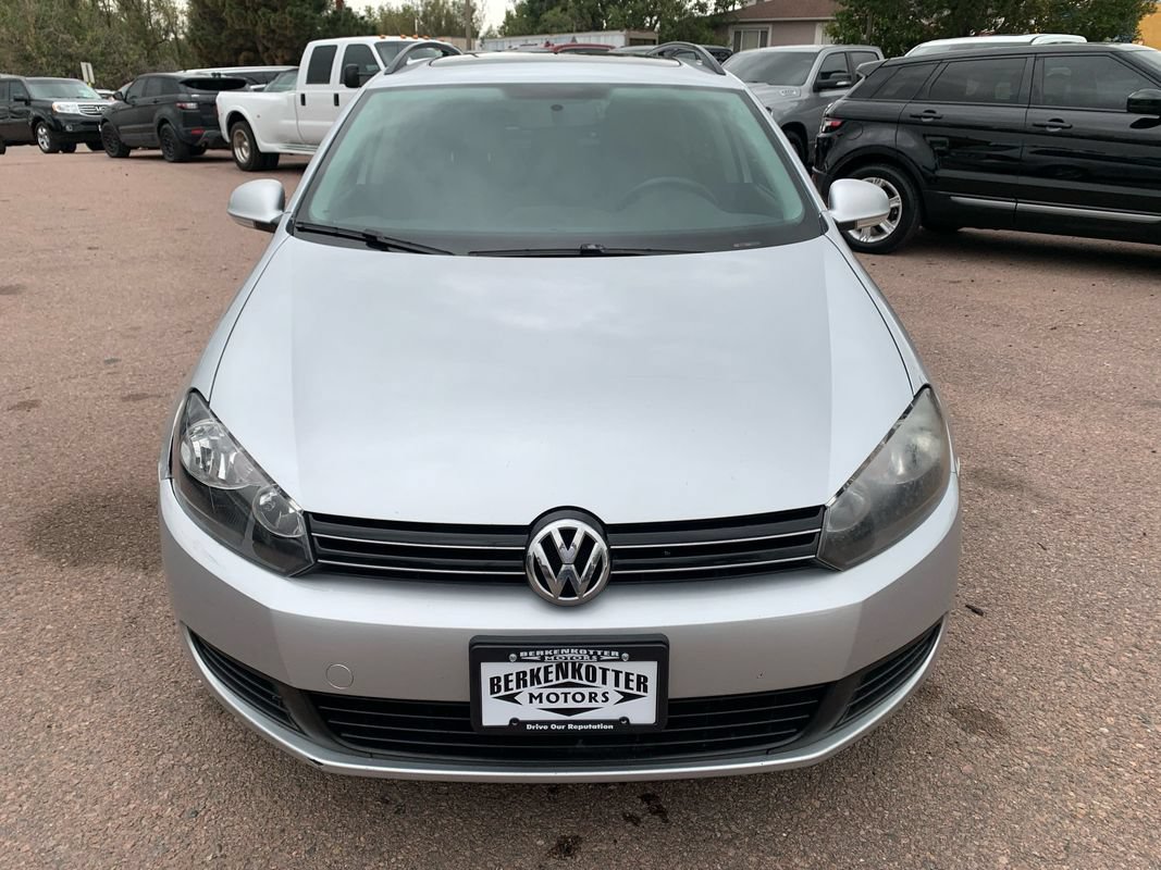 Used 2011 Volkswagen Jetta TDI FWD image 2