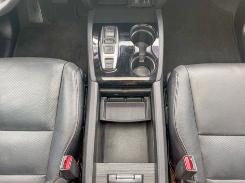 Used 2017 Honda Pilot Elite image 13