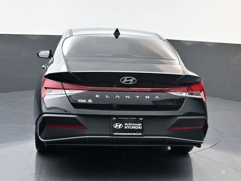 Certified 2024 Hyundai Elantra SEL image 4