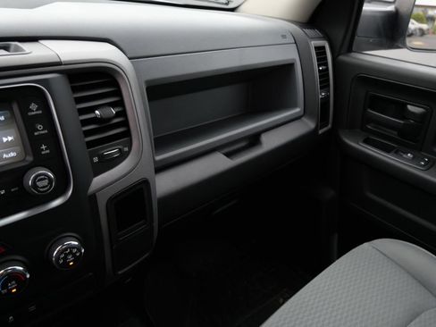 Used 2018 RAM 2500 Tradesman w/ Chrome Appearance Group AWD/4WD image 23