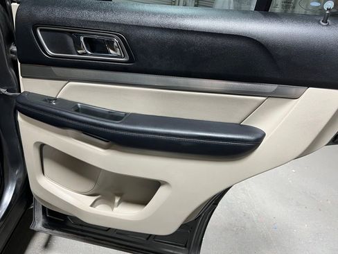 Used 2018 Ford Explorer XLT w/ Equipment Group 202A image 13