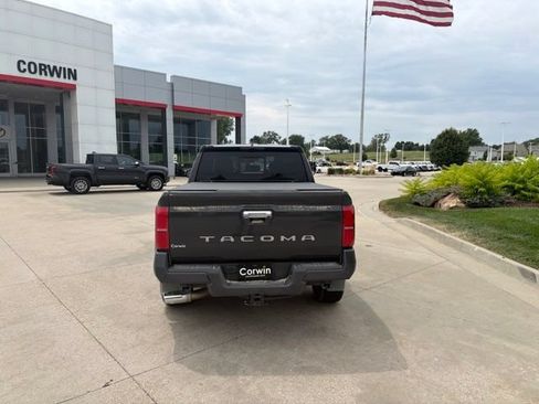 Used 2024 Toyota Tacoma Limited w/ Limited Package (LT) AWD/4WD image 5