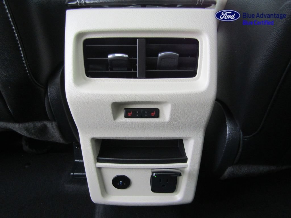 Used 2024 Ford Edge Titanium w/ Equipment Group 301A AWD/4WD image 23