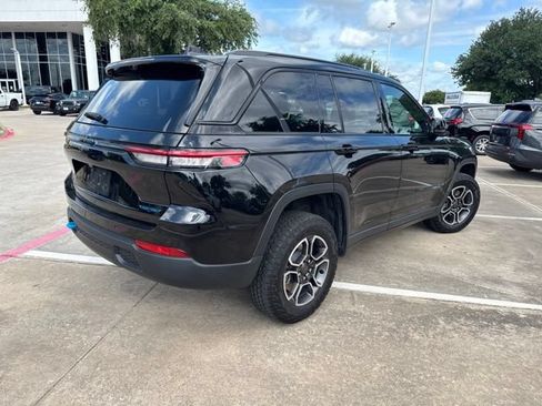 Used 2023 Jeep Grand Cherokee Trailhawk w/ Advanced Protech Group II AWD/4WD image 6