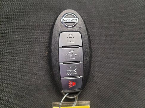 Used 2022 Nissan Sentra SV w/ Trunk Package image 32