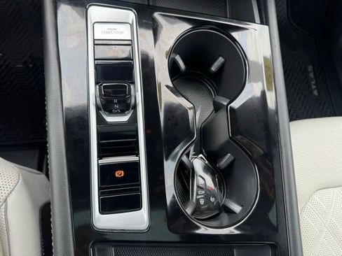 Used 2024 Volkswagen Atlas Cross Sport SEL Premium R-Line AWD/4WD image 35