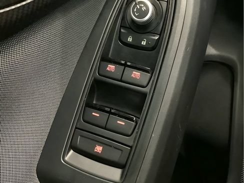 Used 2020 Subaru Crosstrek 2.0i Premium AWD/4WD image 18