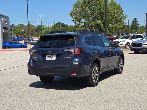 Certified 2025 Subaru Outback Premium AWD/4WD image 6