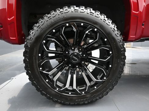 Used 2023 GMC Sierra 1500 AT4 w/ AT4 Premium Package image 17