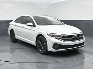 Used 2024 Volkswagen Jetta SE FWD video 1
