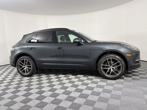 Certified 2026 Porsche Macan AWD/4WD image 11