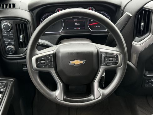 Used 2022 Chevrolet Silverado 2500 Custom w/ Custom Value Package AWD/4WD image 15