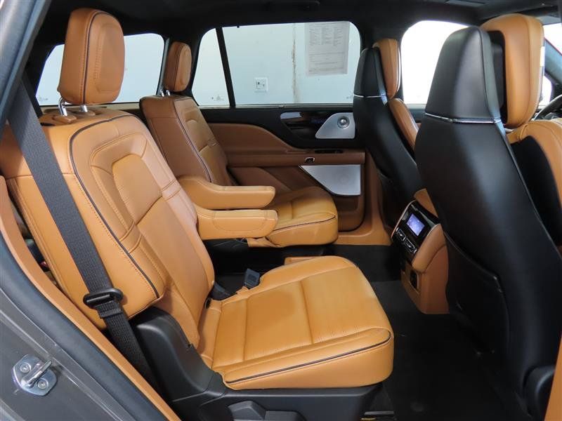 Used 2023 Lincoln Aviator Black Label Grand Touring w/ Class IV Trailer Tow Package AWD/4WD image 40