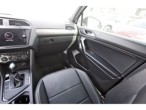 Used 2021 Volkswagen Tiguan SE R-Line FWD image 13