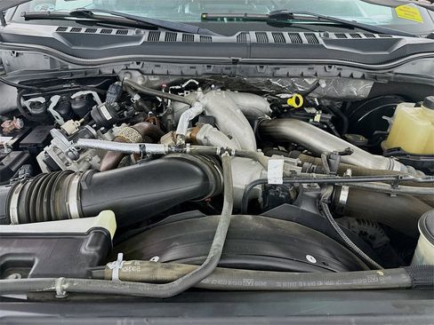 Used 2020 Ford F250 Lariat w/ Tremor Off-Road Package image 32