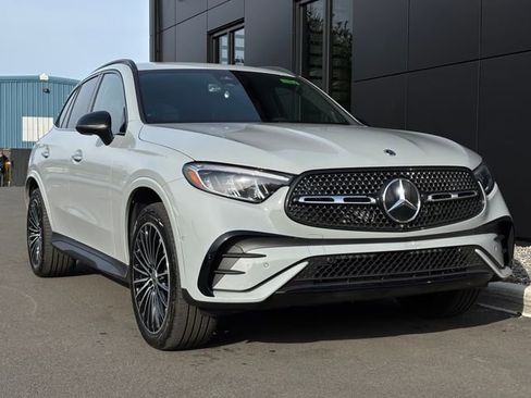 Used 2025 Mercedes-Benz GLC 300 GLC 300 image 9