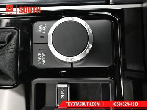 Used 2023 Toyota Sequoia Platinum image 18