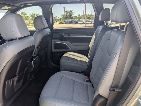 Used 2023 Kia Telluride EX X-Line AWD/4WD image 17